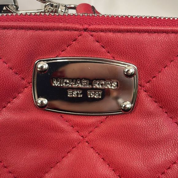 Michael Kors Red Leather Quilted Pouch Wallet - Picture 2 of 9